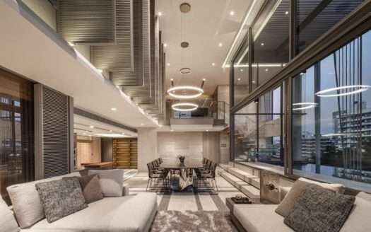 The Penthouse Collection at FYNN Sukhumvit 31 : Duplex Private Pool Penthouse เธฟ132,000,000